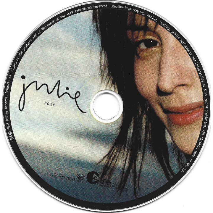 Julie – Home